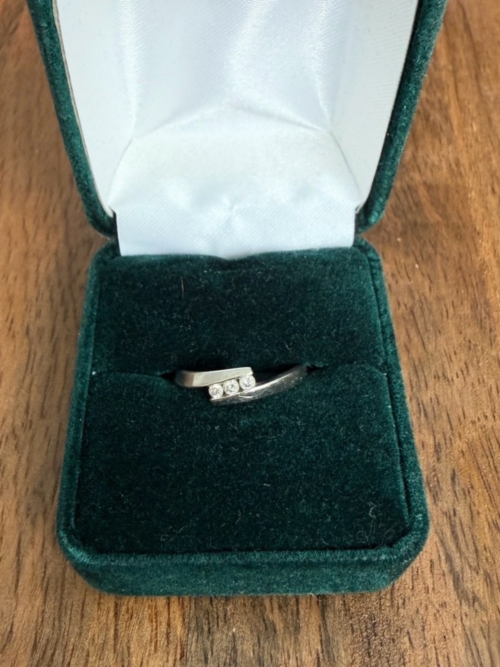 Vintage 10k White Gold - 3 Natural Diamond - Bypass Trinity Ring